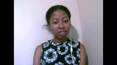 joliekah27 online show from April 29, 8:24 pm