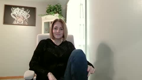 Jolie online show from March 26, 1:27 pm