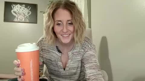 Jolie online show from April 4, 1:01 am