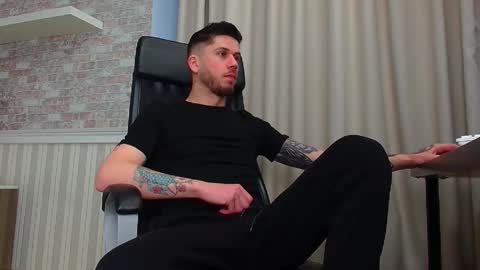 JonahShaw online show from December 15, 5:47 am