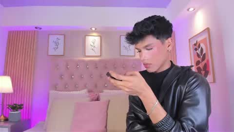 Jonas  online show from July 19, 5:10 am