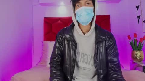 Jonas  online show from November 9, 12:41 pm