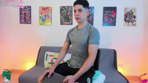 Instagram jonathanfit14 online show from November 15, 10:33 pm