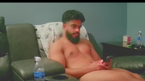 Snapshot of jonathanliyaz1 chatting on September 22, 12:37 am royjon online show from September 22, 12:37 am