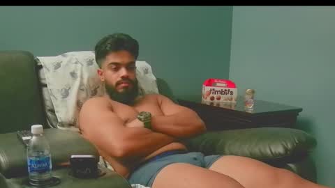 Snapshot of jonathanliyaz1 chatting on September 20, 12:35 am royjon online show from September 20, 12:35 am