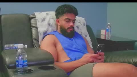 Snapshot of jonathanliyaz1 chatting on September 19, 12:26 am royjon online show from September 19, 12:26 am