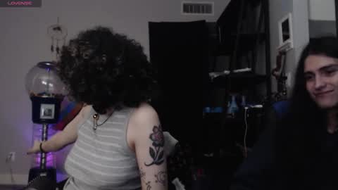 jonmessfan online show from November 4, 6:15 am