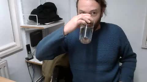 jonnyb9876 online show from December 15, 5:09 pm