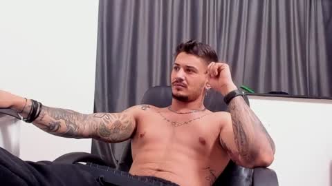 jonnyporn1 online show from January 19, 8:51 pm