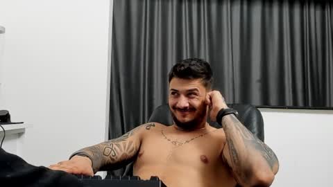 jonnyporn1 online show from February 1, 11:27 pm