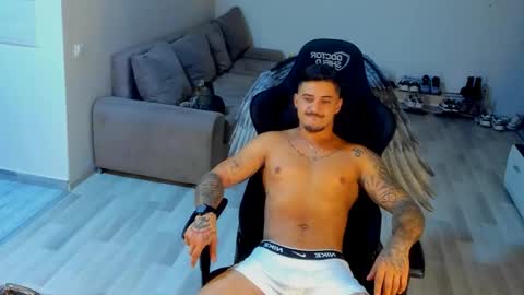 jonnyporn1 online show from October 6, 10:05 pm