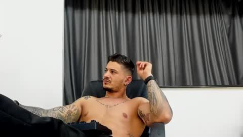 jonnyporn1 online show from January 18, 12:02 am