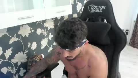 jonnyporn1 online show from July 19, 4:09 pm