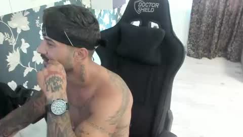 jonnyporn1 online show from July 30, 2:07 pm