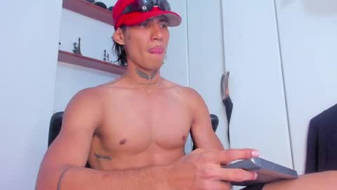 Ryder Jon online show from April 25, 2:14 am