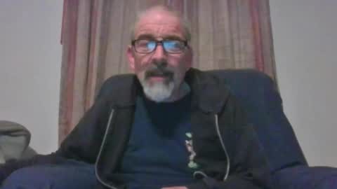 Snapshot of jony_five chatting on February 28, 1:47 am Jon online show from February 28, 1:47 am