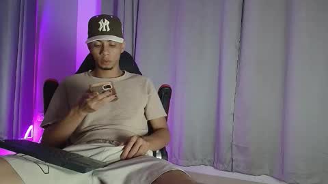 jordan_and_dustin online show from October 1, 6:01 am