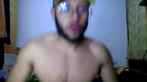 jorge906501 online show from May 17, 5:16 am