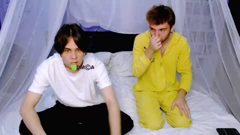 joseph_bear_ online show from September 17, 1:03 pm