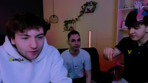 joseph_bear_ online show from March 14, 9:46 am