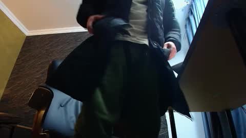 JoshKnight online show from December 5, 6:12 am