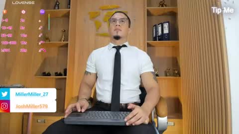 joshmiller___ online show from July 23, 11:52 am