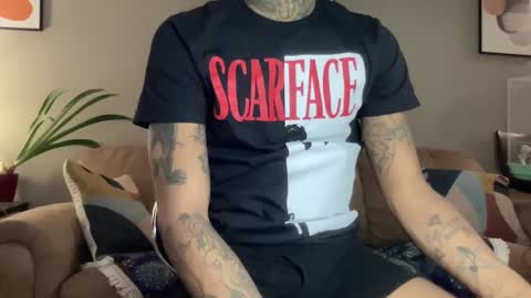 Snapshot of joshperrygoon chatting on January 14, 12:43 am joshperrygoon online show from January 14, 12:43 am