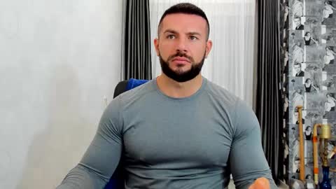 joshuamuscle69 online show from November 18, 7:44 am