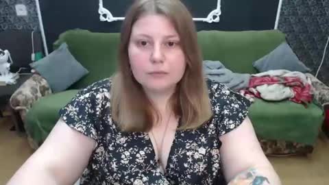 josiesun771 online show from May 8, 10:32 am