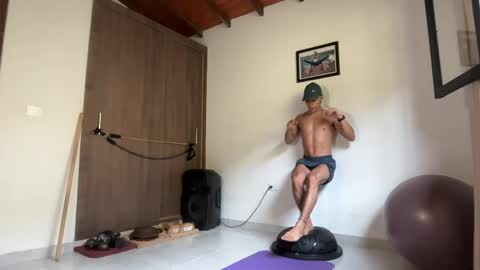 Im Jouliano online show from April 27, 3:20 pm