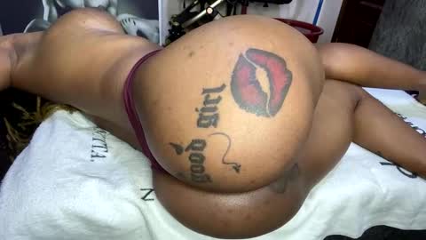 Butterflyass online show from November 27, 7:43 pm