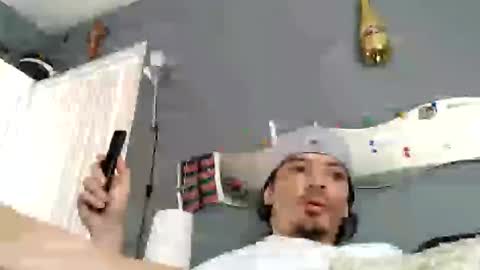 Snapshot of jpizzy23 chatting on October 1, 8:41 pm dLowfrk online show from October 1, 8:41 pm