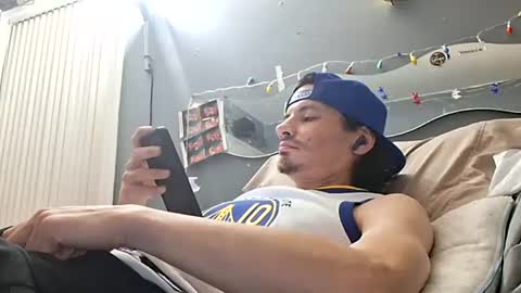 Snapshot of jpizzy23 chatting on October 18, 4:38 am dLowfrk online show from October 18, 4:38 am