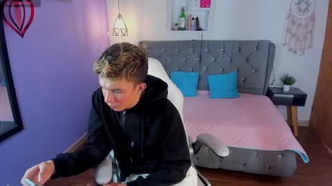 Juandii online show from March 5, 6:50 pm