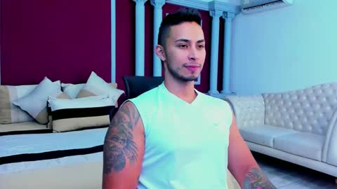 juan_muscle online show from December 2, 5:43 pm