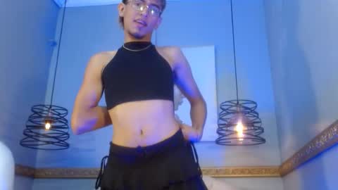 juan_saul1 online show from May 30, 7:56 pm