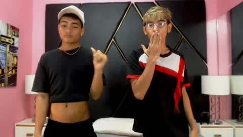 juan_saul1 online show from April 18, 10:39 am