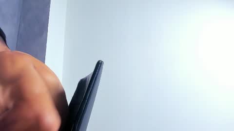 Juan Esteban online show from June 18, 5:18 pm