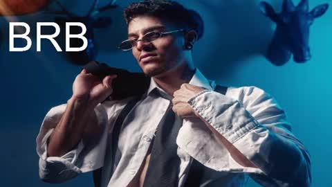 Juan Esteban online show from July 5, 11:17 am