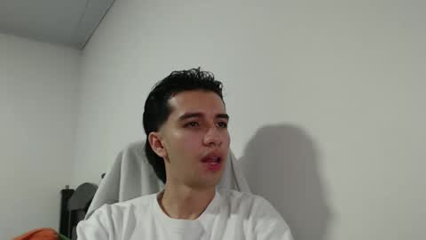 juanboytw online show from March 8, 2:55 am