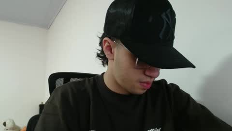 juanboytw online show from March 10, 6:45 pm