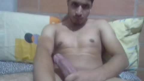 juanc23_371 online show from October 25, 12:00 am