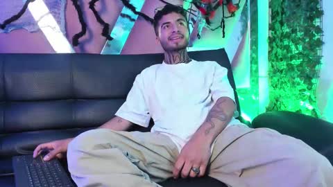 juancamilo66_ online show from October 3, 3:59 am