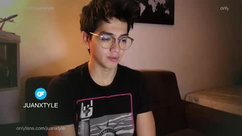 . online show from December 5, 7:11 pm