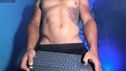 independent model online show from May 27, 7:00 pm