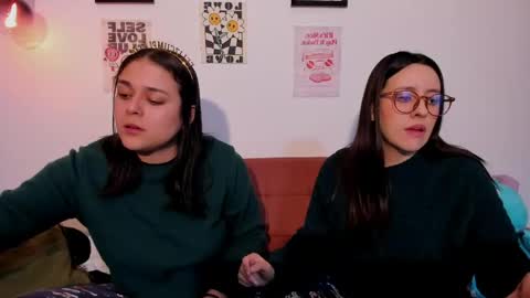juanitaaa_ online show from May 18, 11:11 pm