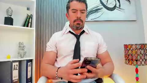 Juan k online show from June 25, 5:12 am