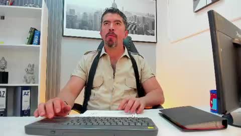 Juan k online show from July 28, 5:16 am