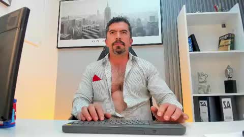 Juan k online show from August 3, 9:04 am
