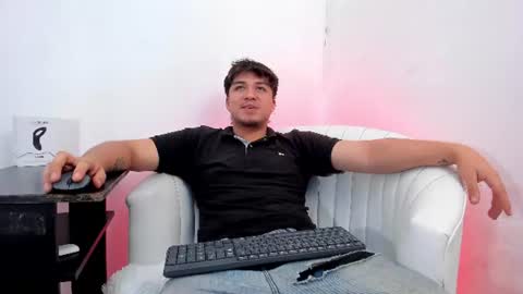 JUAN  online show from June 17, 3:39 pm